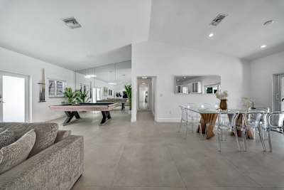 Integrated open-concept luxury designed for your entire group.