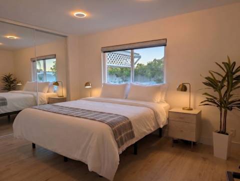 Mira Mesa 4BR: Backyard Cinema, Grills, Pets OK - 5