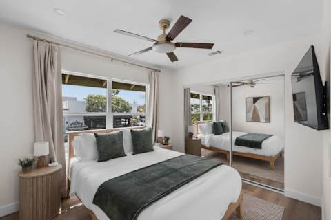 2 Bedrooms | Walkable | Updated | DT South Park - 4