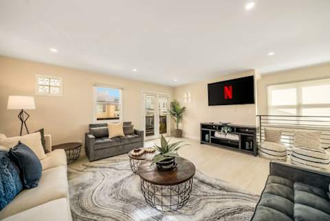 Steps from beach, Newly Renovated! - 5