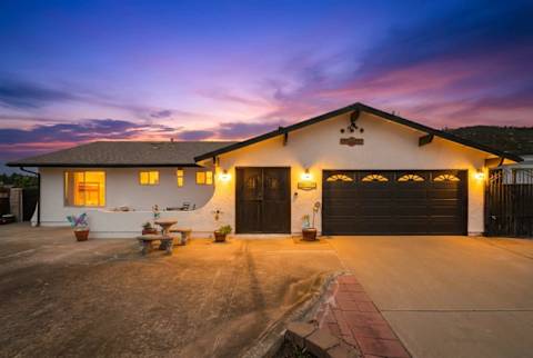 Poway Retreat | Pool, Outdoor Cinema & Arcade Game - 5