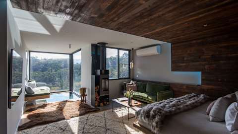 Rome – Clifftop at Hepburn