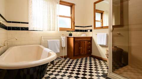 Honeycomb Lodge