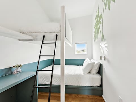 Room 9