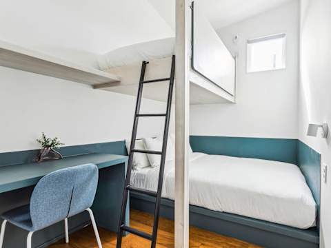 Room 9
