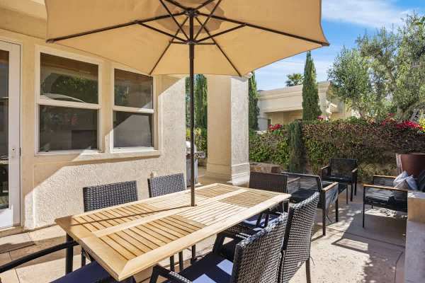Outdoor Patio Dining Table