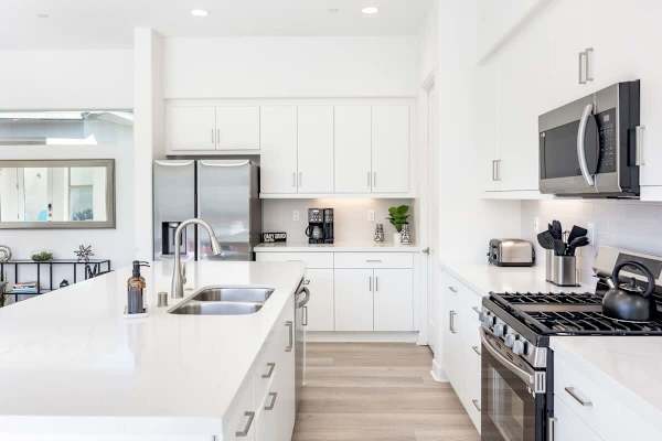 Fully equipped kitchen for all your needs.