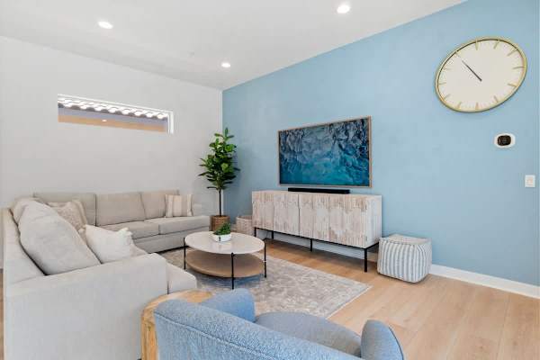 Natural light pours into this inviting main space.