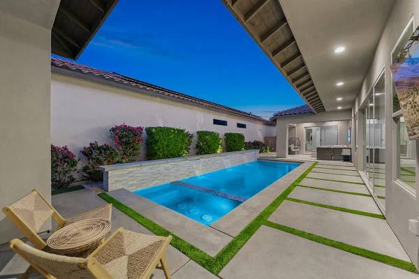 Mountain Views, Poolside Bliss, PGA Golf & Spa