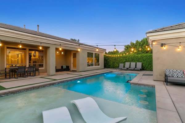Welcome to Sunset Palms!