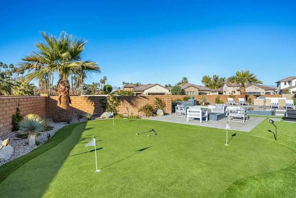 Putting & Chipping Green!