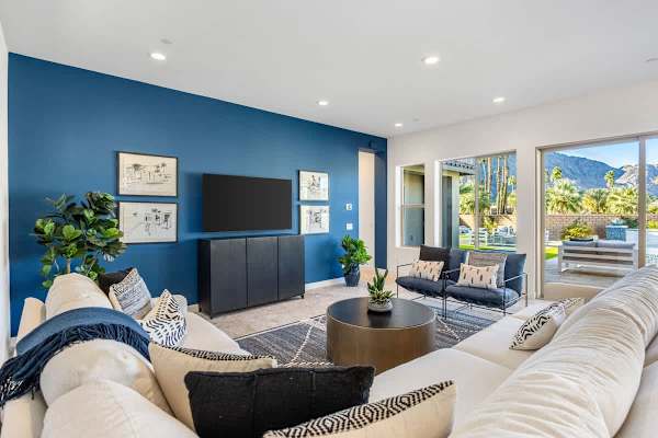 Spacious living room to gather and chat or watch TV.
