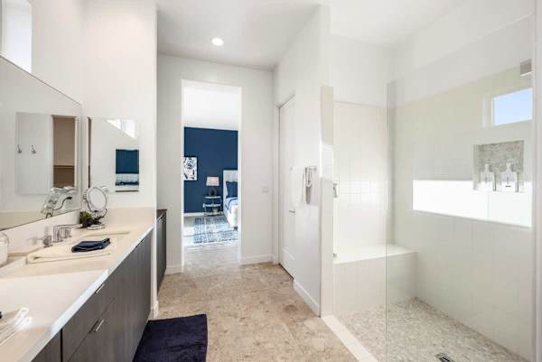 Master Suite 1 Bathroom, bright and spacious.