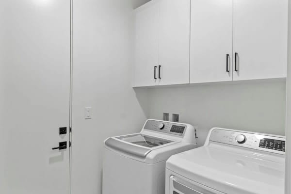 Plenty of storage keeps vacation laundry organized.