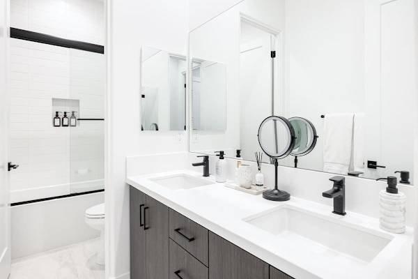 Hallway Bathroom for a quick freshen up before heading out.