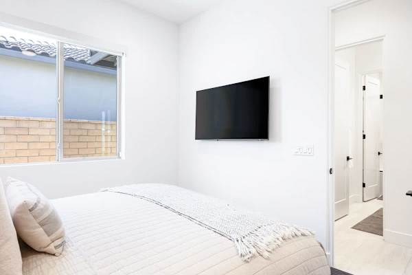 Bedroom 2 also has a TV to watch your favorite series or movies.