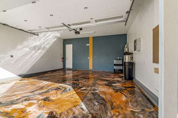 Garage offered off-street parking!