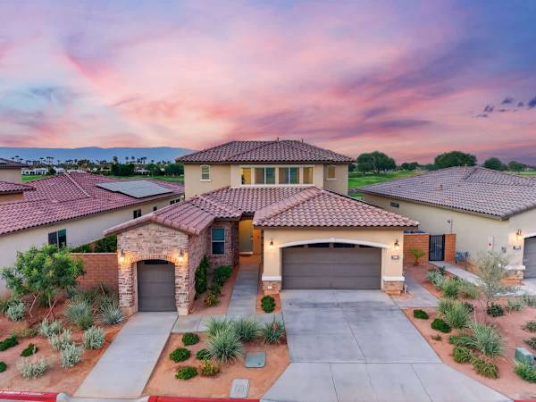 Desert Oasis Retreat | EV Charger, GolfCourseViews