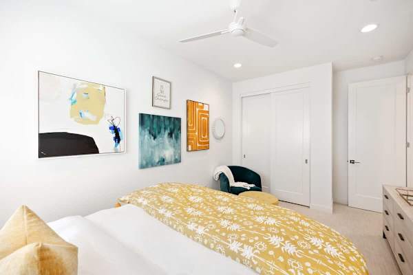 Have a good night's sleep in this colorful guest bedroom.