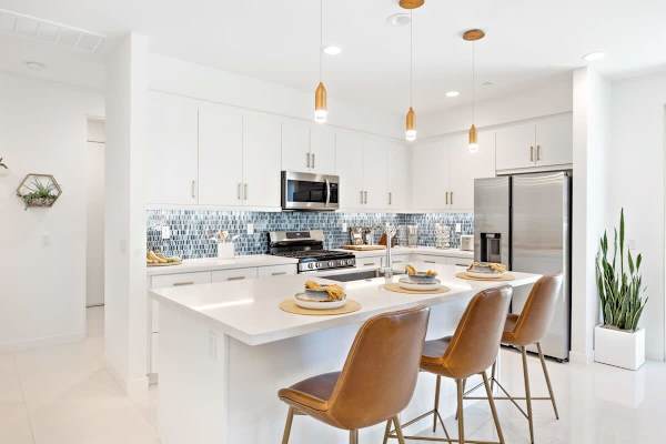 A small breakfast bar to enjoy snacks and conversation.