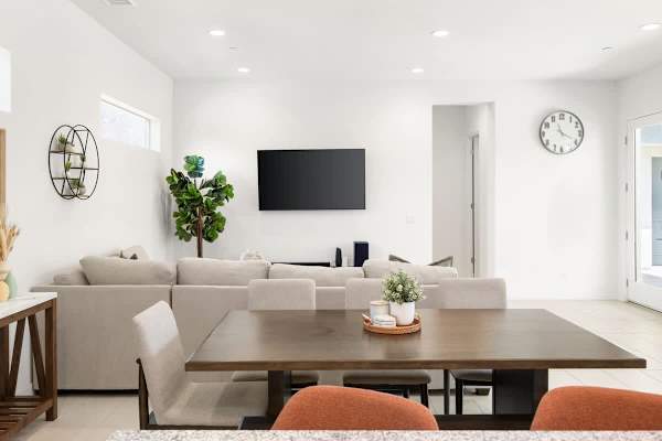 Welcoming hub for gathering during your vacation.