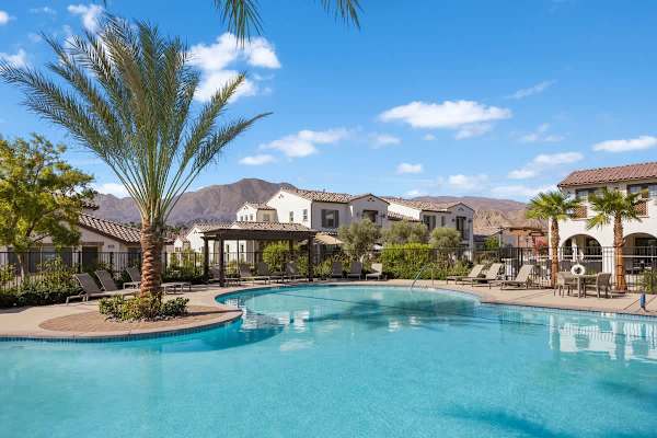 Enjoy of this resort Style Pool!