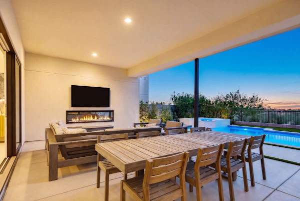 Palladium Palace: Pool+Spa, EV Charger, Miralon!