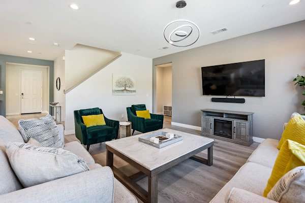 Zenchella features a comfortable living room!