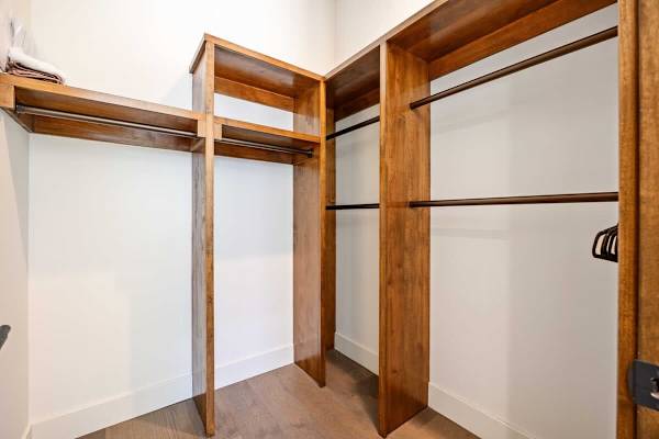 Casita Suite 5 Walk-In Closet