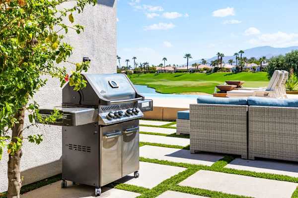Conveniently placed BBQ grill for your grilling needs. Burgers anyone?