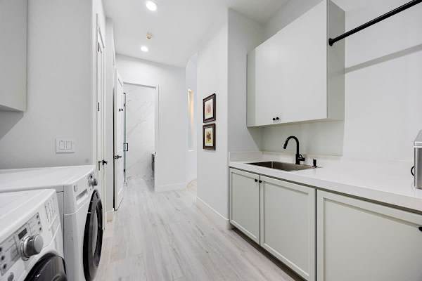 Full-size washer and dryer make it easy to pack light for your desert getaway.