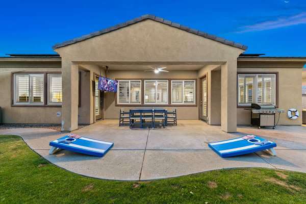 Terra Sol: Pool, Spa & Lakefront Serenity