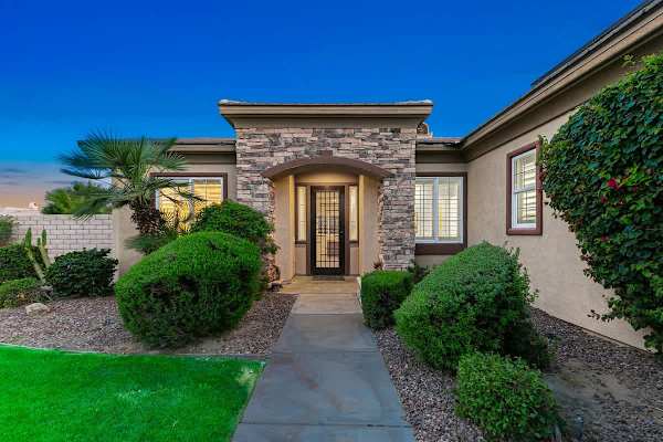 Terra Sol: Pool, Spa & Lakefront Serenity