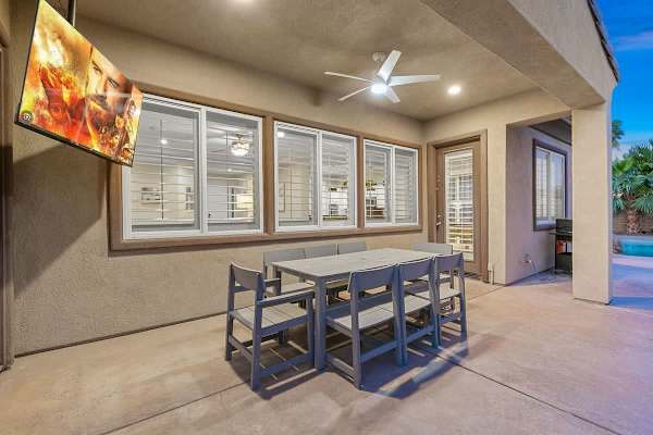 Terra Sol: Pool, Spa & Lakefront Serenity