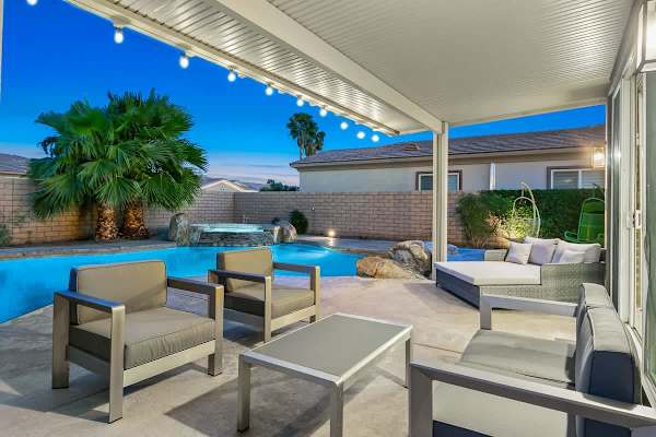 Terra Sol: Pool, Spa & Lakefront Serenity