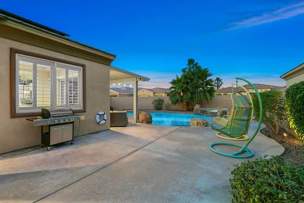 Terra Sol: Pool, Spa & Lakefront Serenity