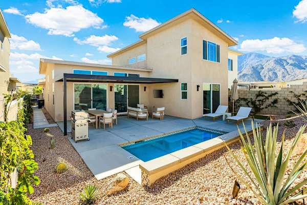 Wide open desert skies and mountain backdrops all day long.