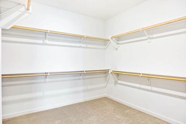 Plenty space for yout o get ready!