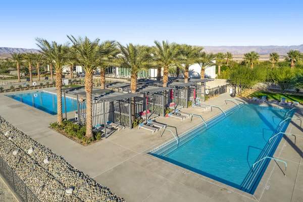 Stylish Desert Home Mountain Views & Tesla Charger