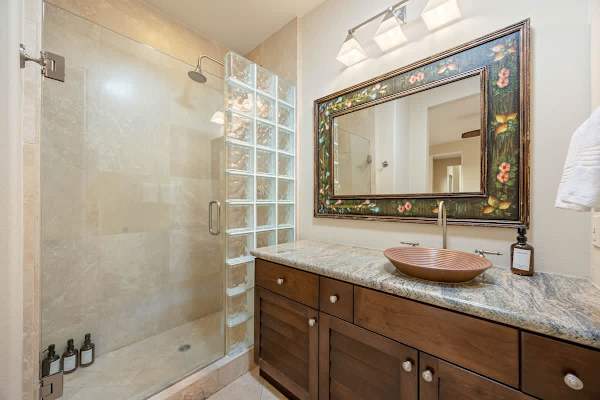 Suite 3 Bathroom
