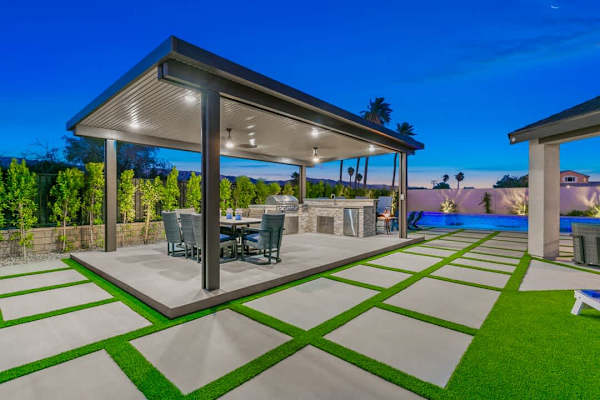 Luxe Paradiso: EV Charger, Pool, Spa & Pickleball