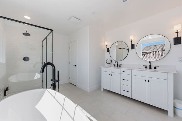 Master Suite Bathroom