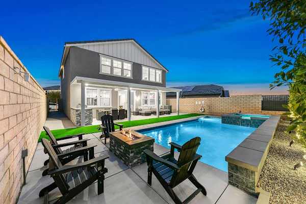 Luxe Serenity: EV Charger, Pool, Spa & FirePit