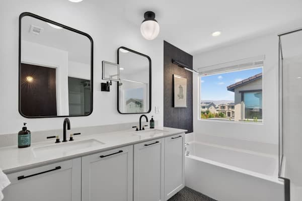 Master Suite Bathroom