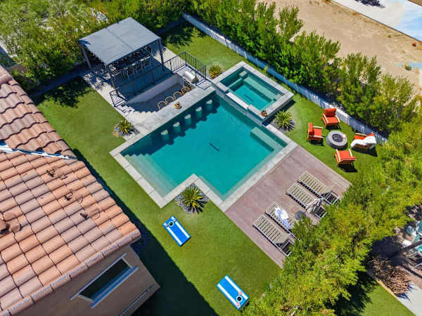 Wanderlust | Pool+Spa, Sunken BBQ, FirePit, Games!
