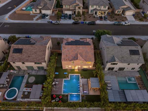 Wanderlust | Pool+Spa, Sunken BBQ, FirePit, Games!