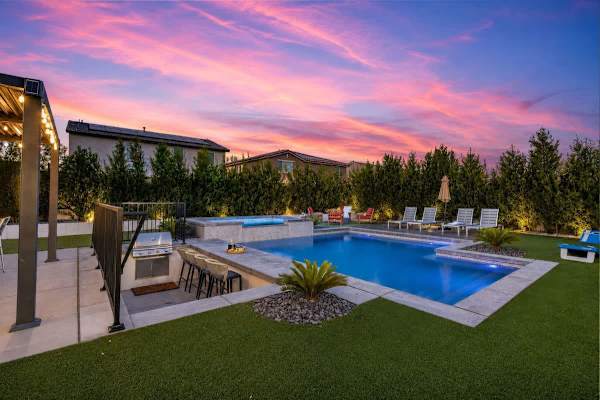 Wanderlust | Pool+Spa, Sunken BBQ, FirePit, Games!