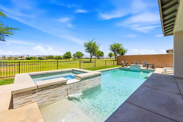 Golf Getaway | Pool, Spa, Arcades, BBQ, PGA West!