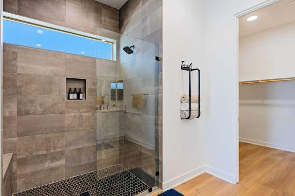 Master Suite Bathroom