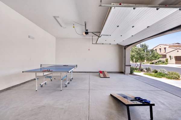 Champion Stay: EV Charger, Pool / Spa & More!
